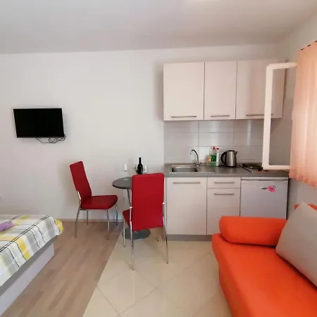 Apartments Gojak Makarska Exterior photo