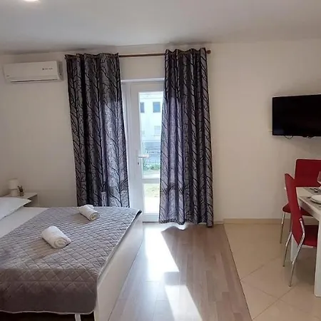 Apartments Gojak Makarska Exterior photo