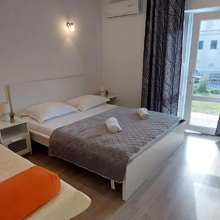 Apartments Gojak Makarska Exterior photo